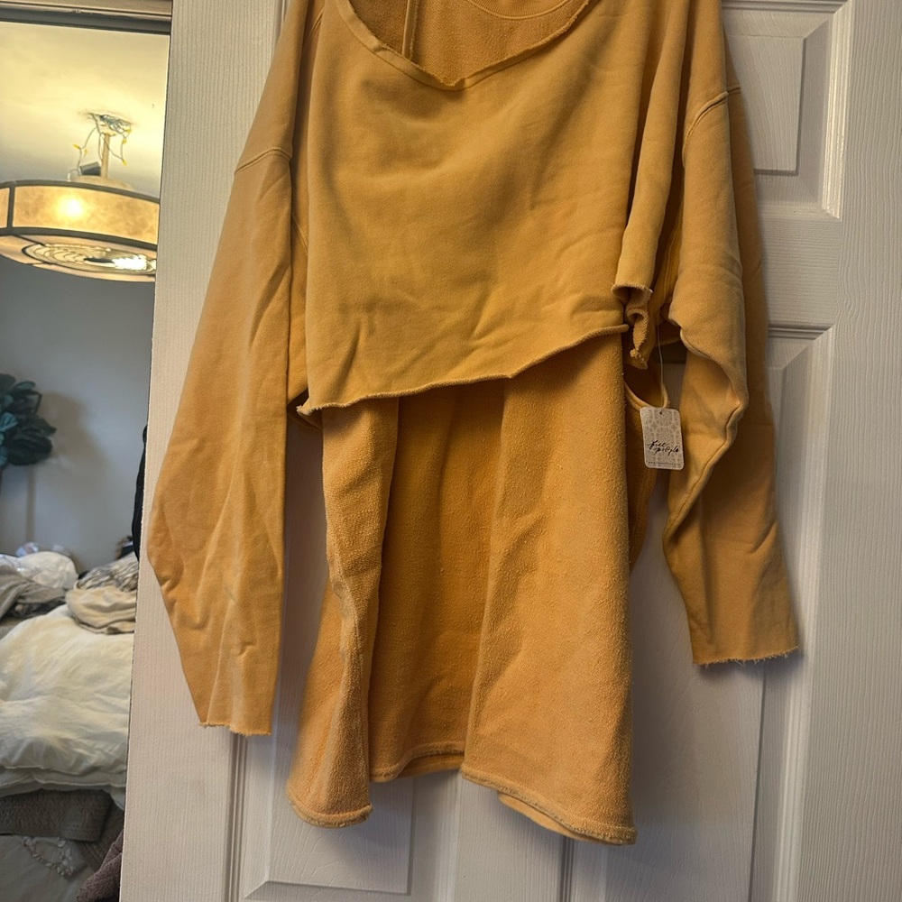 New with tags 2 piece set fee people